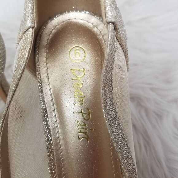 Dream Pairs Sparkly Heels. Size 6 - Picture 4 of 16